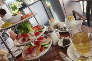 Second Street &ndash; Caf&eacute;, Bar & Restaurant