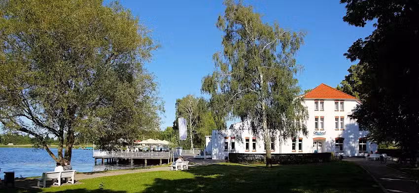 Seehotel Krakow am See