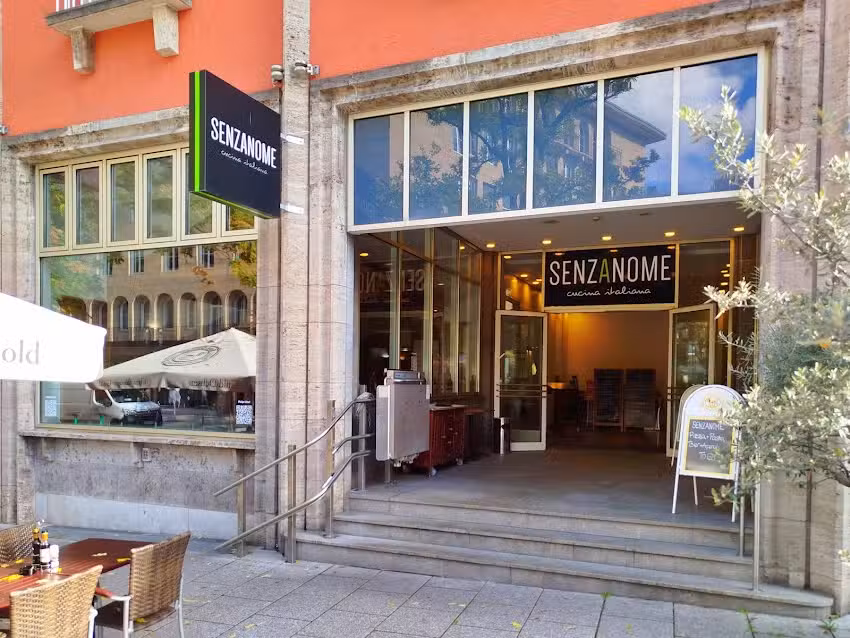SENZANOME Cucina Italiana