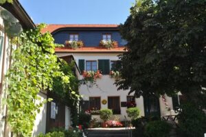 Seu&szlig;litzer Weinstuben