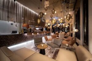 SEVEN Restaurant & Rooftopbar
