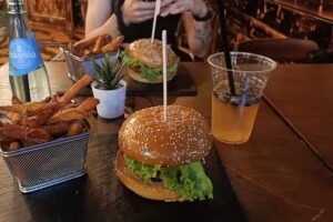 Shellys Burger & Fallafel