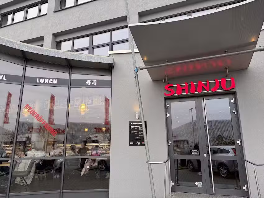 Shinju &ndash; Running Sushi