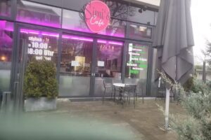 Simi&rsquo;s Caf&eacute;