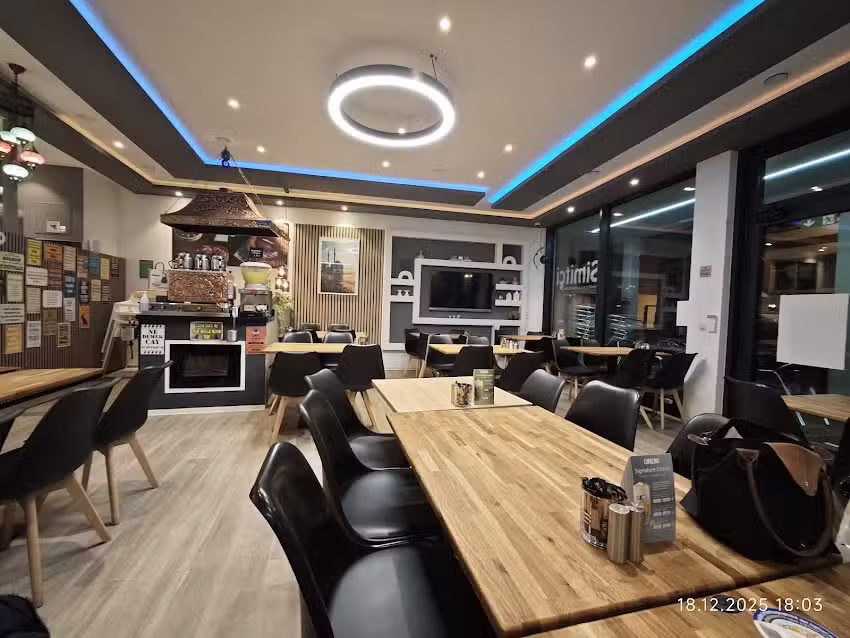 Simit&ccedil;i Cafe und Mehr UG