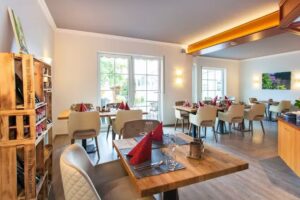 Simon`s Caf&eacute; & Restaurant