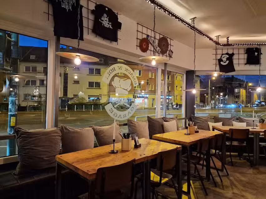 Snack &rsquo;n&lsquo; Roll Garage