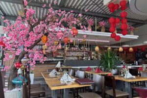 Son asiatisches Restaurant – Sushi & Warme Küche