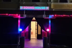 SOUND HOUSE