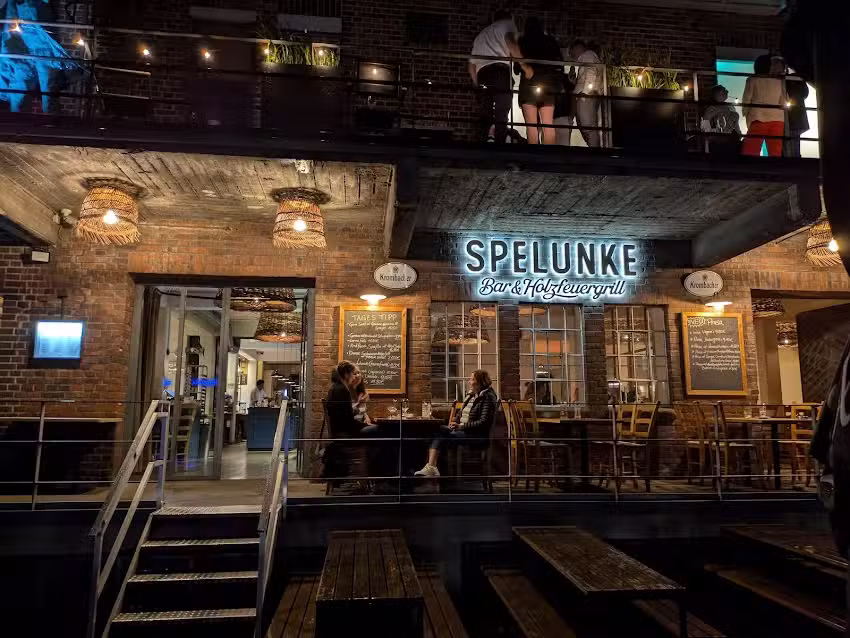 Spelunke M&uuml;nster | Bar & Holzfeuergrill