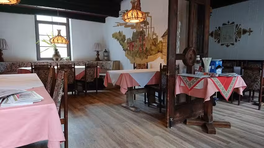 SPEZIALIT&Auml;TEN-RESTAURANT STADT-H&Ouml;CHST