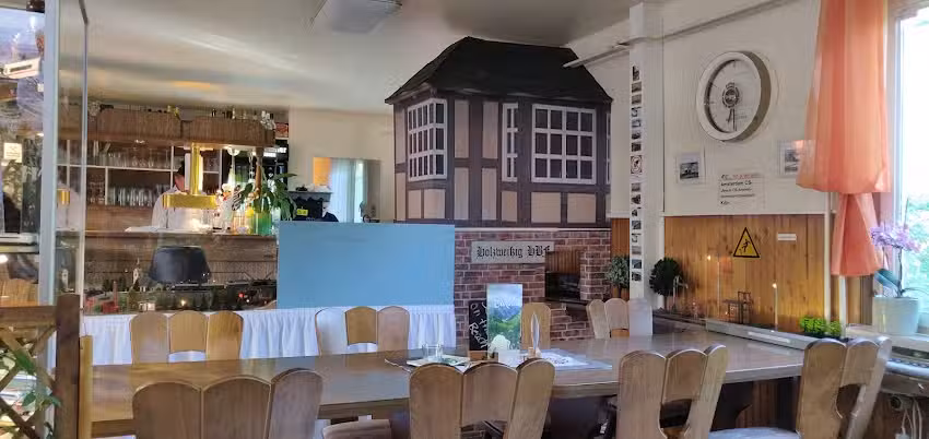 Sportgastst&auml;tte Holzwei&szlig;ig