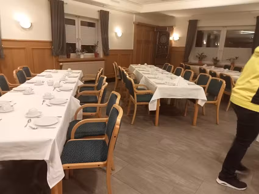 Sportheim Tensb&uuml;ttel-R&ouml;st