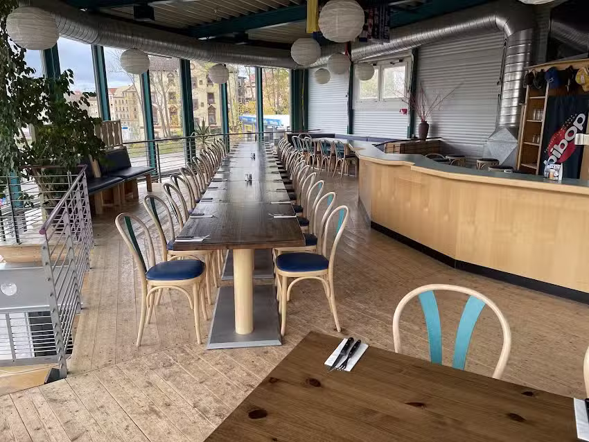 Sports & Strikes &ndash; Restaurant