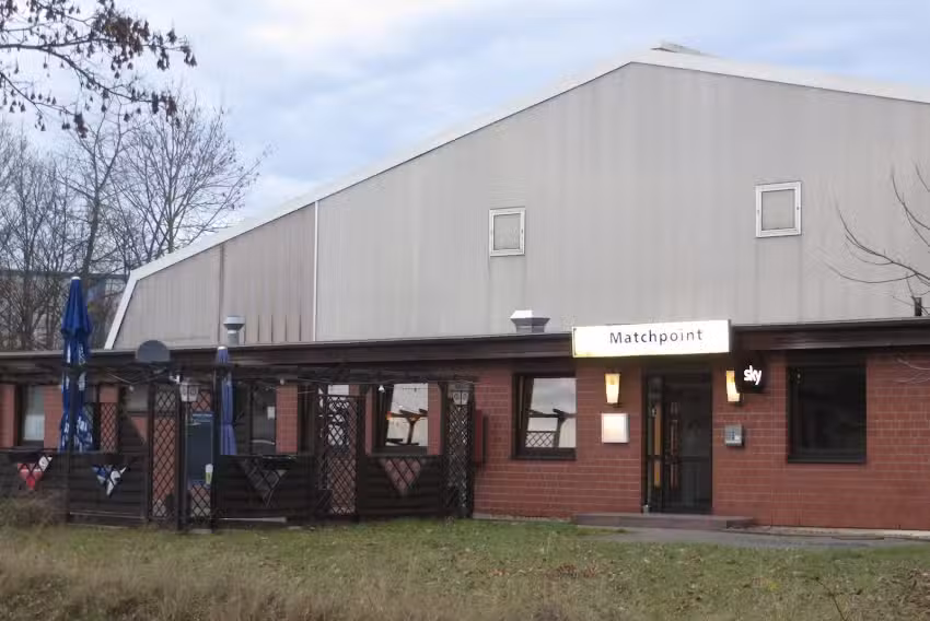 Squash- und Tennishalle – Gaststätte Commeßmann