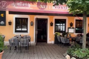 ST Hotel Restaurant