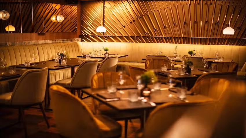 St.Ribs Restaurant & Bar