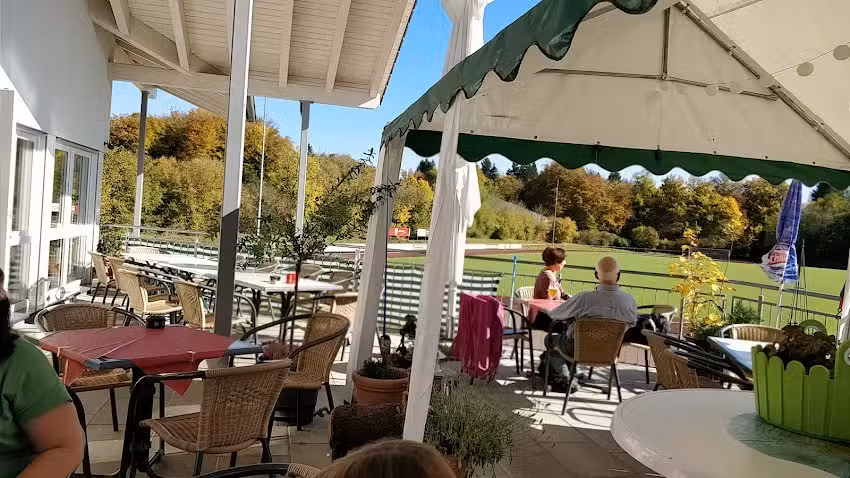 Stadiongastst&auml;tte H&uuml;lben &ndash; Speiserestaurant & Biermanufaktur