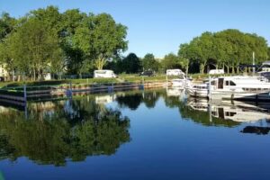 Stadtmarina Brandenburg Boote & Camping