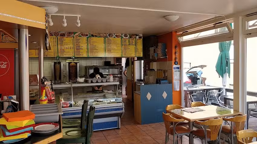 Star Bistro Billiard-Caf&eacute;