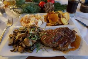 Steakhouse River Saloon