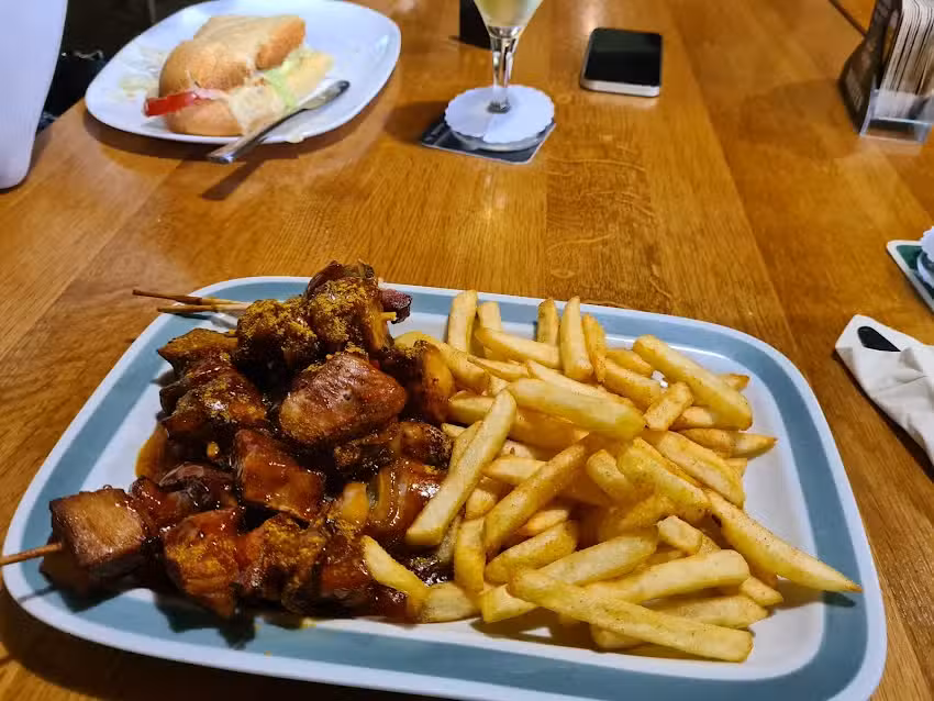 Stichter Krug Gastst&auml;tten, Restaurants