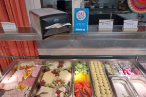 Stockbett & Hagebuttentee(Buffet Essen)