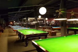 Straight Pool &ndash; Billard Cafe