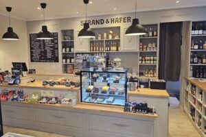 STRAND & HAFER Backstube Bistro Kaufladen
