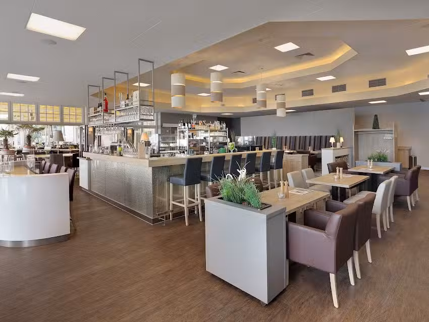 Strandhalle Gr&ouml;mitz