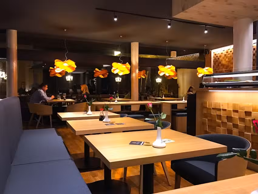 SU-CHIN, Sushi- und Asiatisches Restaurant