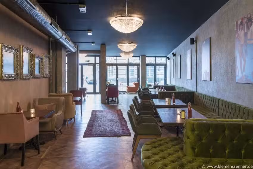 Supreme Burger Grill & Bar