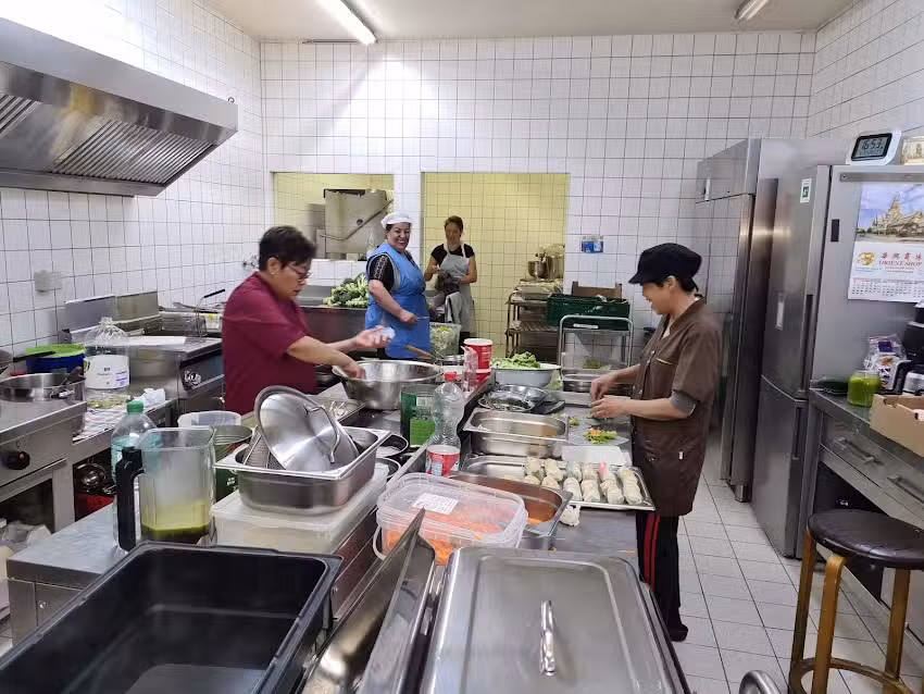 Suree’s Siam Store