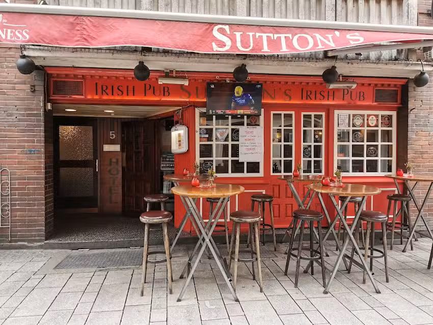Sutton&rsquo;s Irish Pub