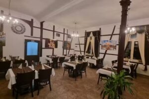 Taj Tandoori