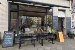 tammani · japanese deli + cafe