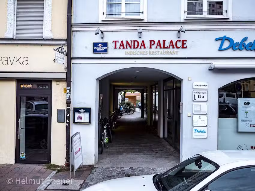 Tanda Palace