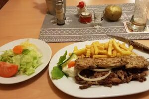 Taverna Ela Mesa