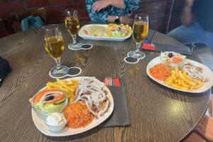 Taverna Gyros & Grill