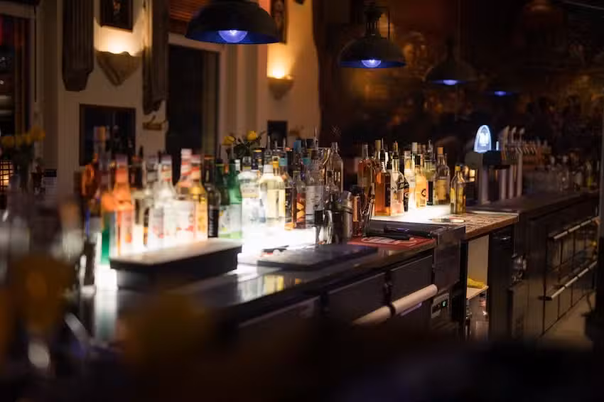 Tayas Restaurant & Bar