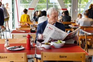 TAZ-Kantine: Restaurant und Bar