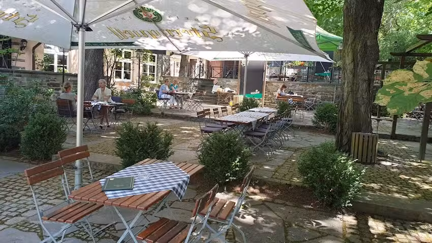 Tennera-Sternquell-Brauerei-Ausschank