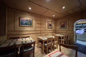 Thai Ngam / Moers