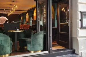 The Moon Bar