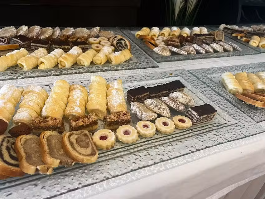 THE RIVER &ndash; Restaurant & Pizzeria