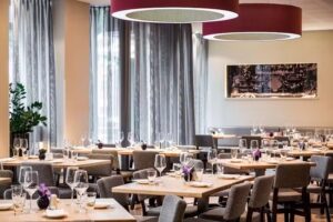 THEOS LOUNGE & BAR