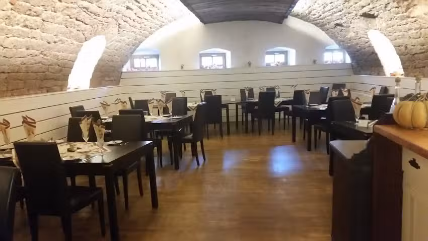 Tischlein Deck Dich – by Lilly