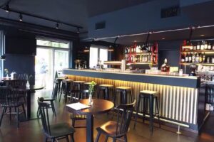TOM & POLLY Hostel | Bar