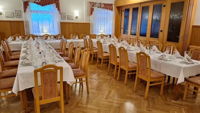 Traditionsgastst&auml;tte Bahnschl&ouml;sschen