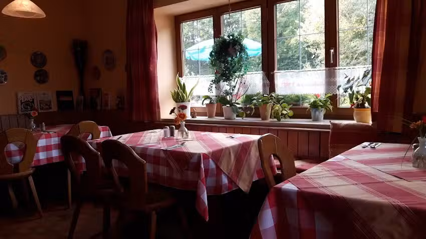 Trattoria Pizzeria Milanos